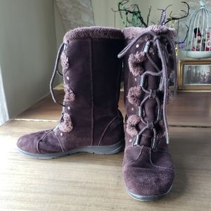 White Mountain Suede Womens boots with faux fur